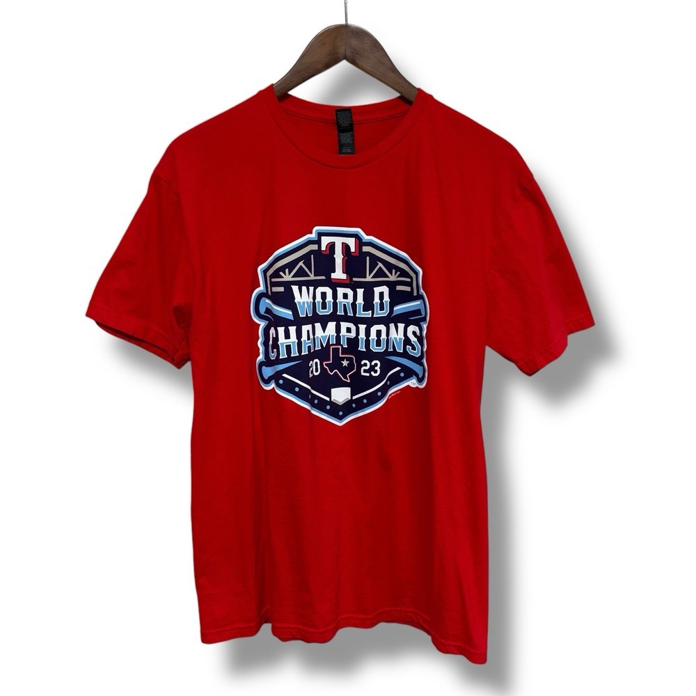 Texas Rangers Unisex 2023 World Champions Graphic T Shirt Red Slim Fit L 19.5x28